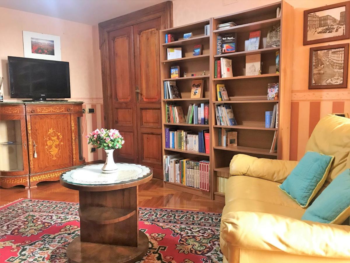 נאפולי Oscar Apartment מראה חיצוני תמונה