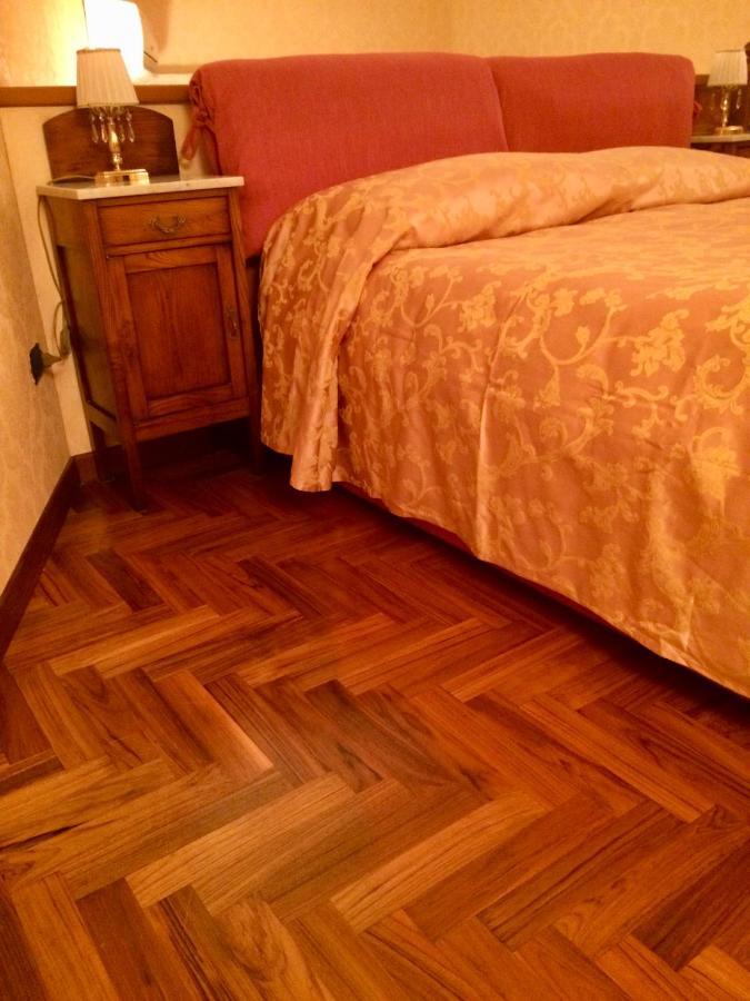 נאפולי Oscar Apartment מראה חיצוני תמונה